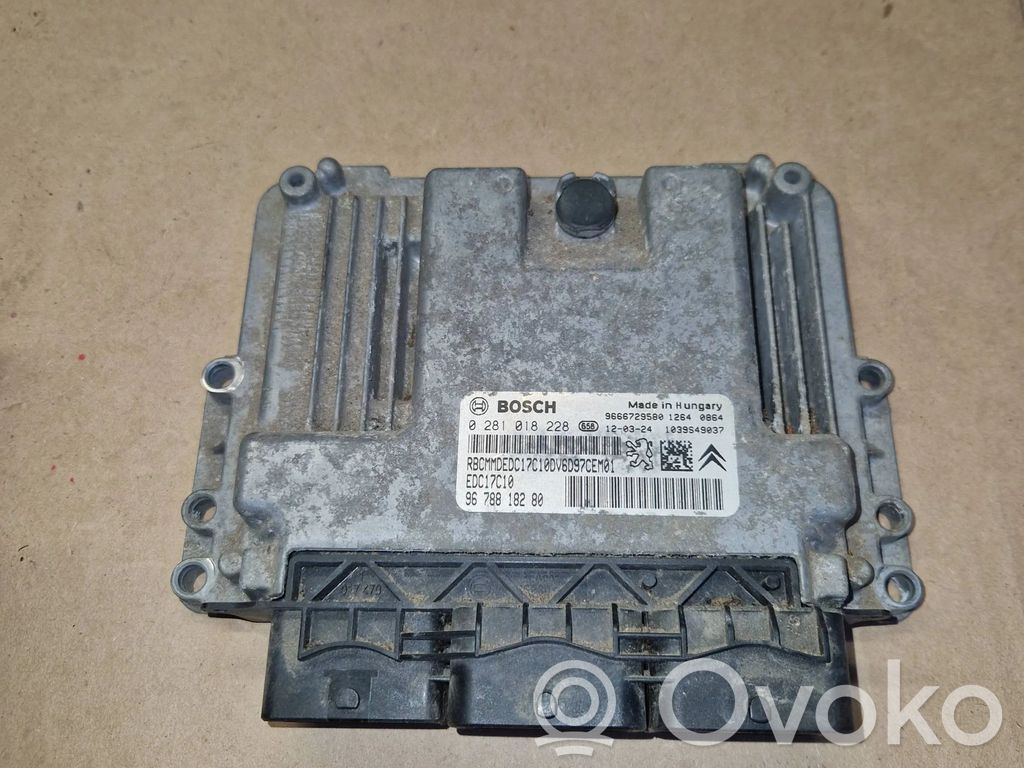 Peugeot Expert Engine control unit/module 