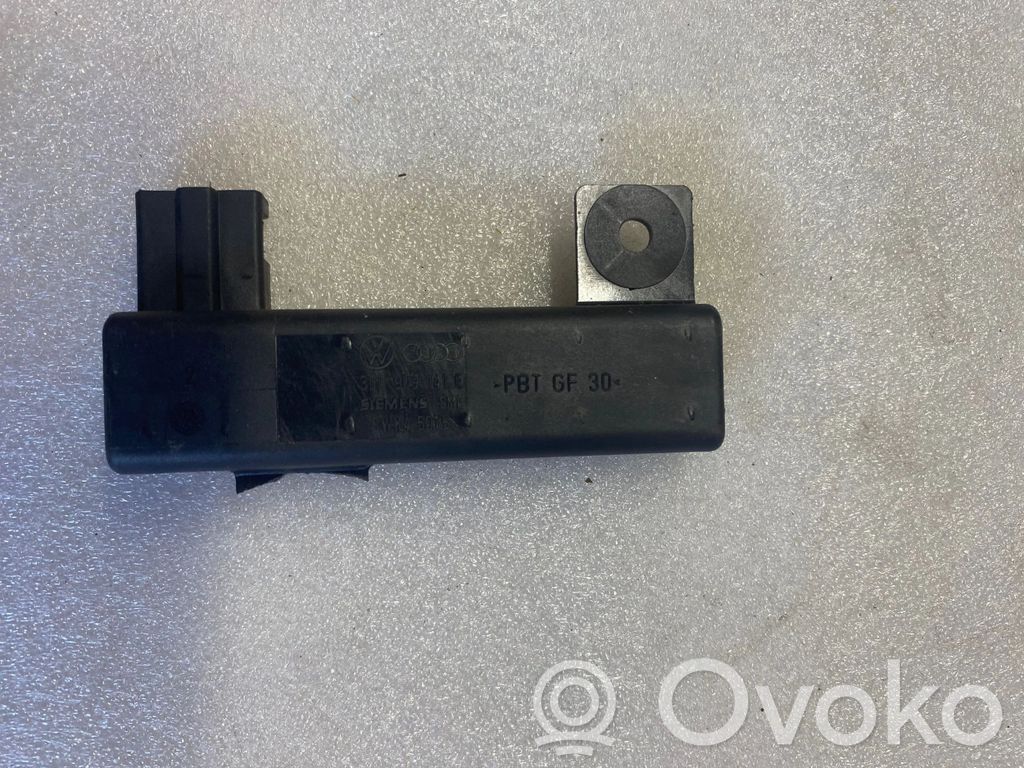 Volkswagen Touareg I Keyless (KESSY) go control unit/module 
