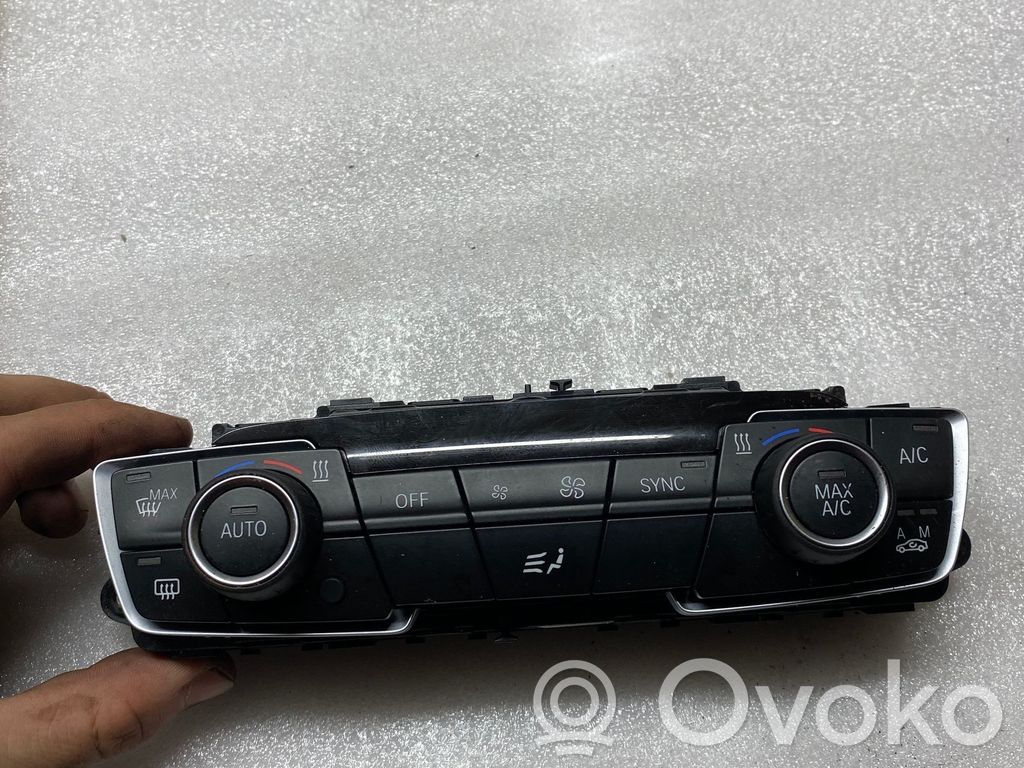 BMW 2 F46 Climate control unit 
