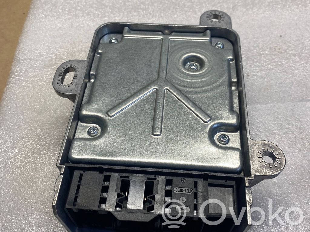 BMW 2 F46 Airbag control unit/module 