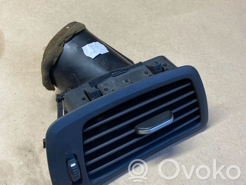 Volvo V70 Dashboard side air vent grill/cover trim 