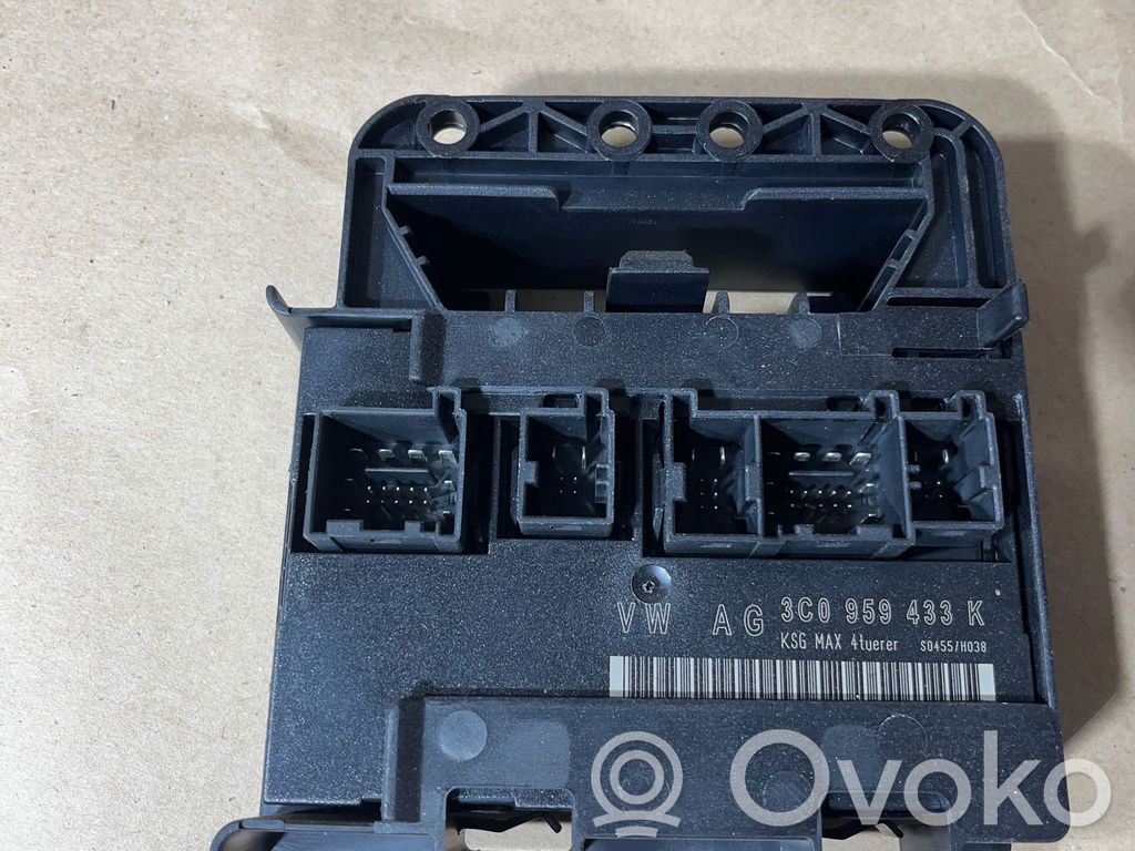 Volkswagen PASSAT B6 Comfort/convenience module 