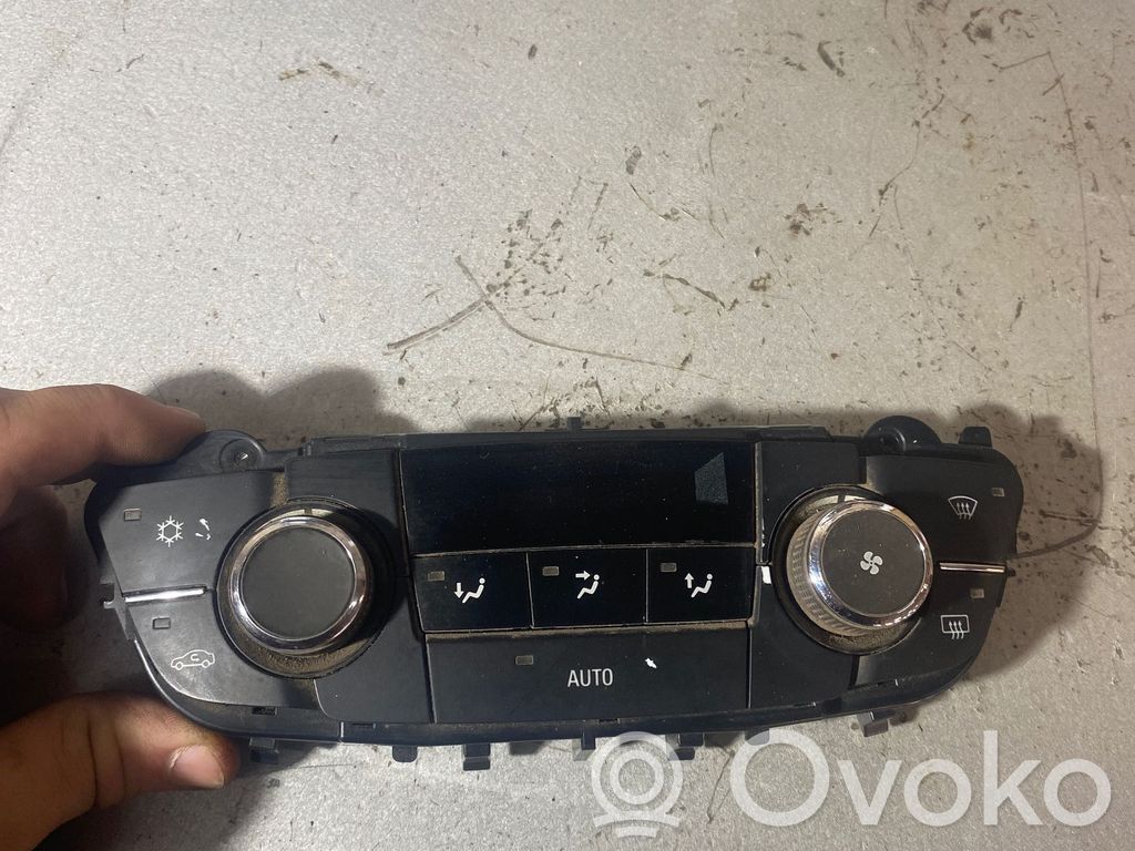 Opel Insignia A Climate control unit 