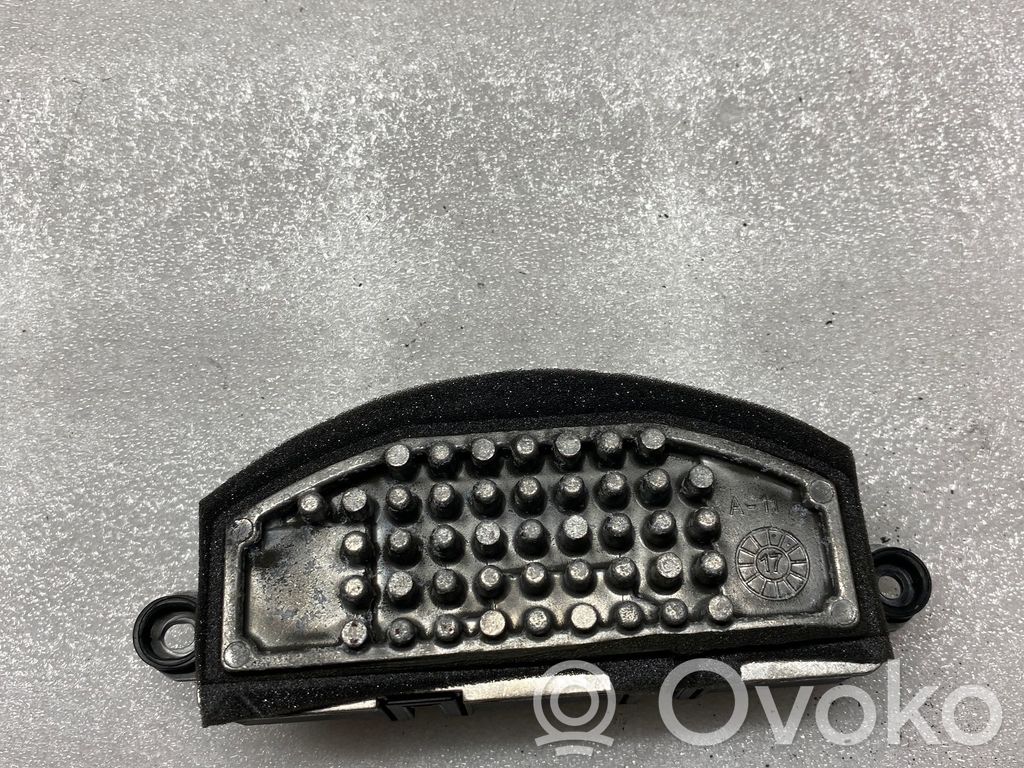 BMW 2 F46 Rezystor / Opornik dmuchawy nawiewu 