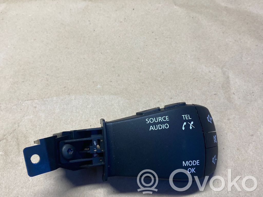 Multifunctional control switch/knob   E1175929