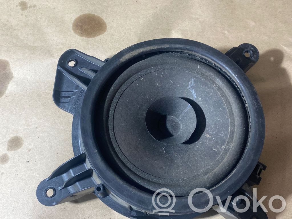 Volvo V70 Front door speaker 