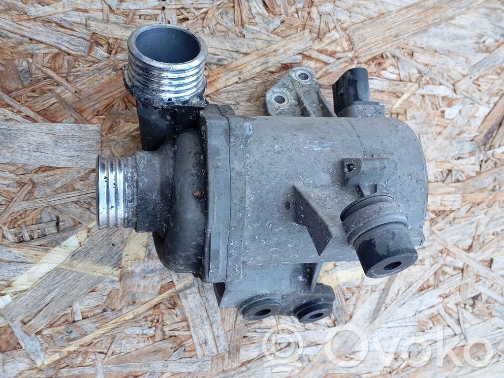 BMW 1 E81 E87 Water pump 