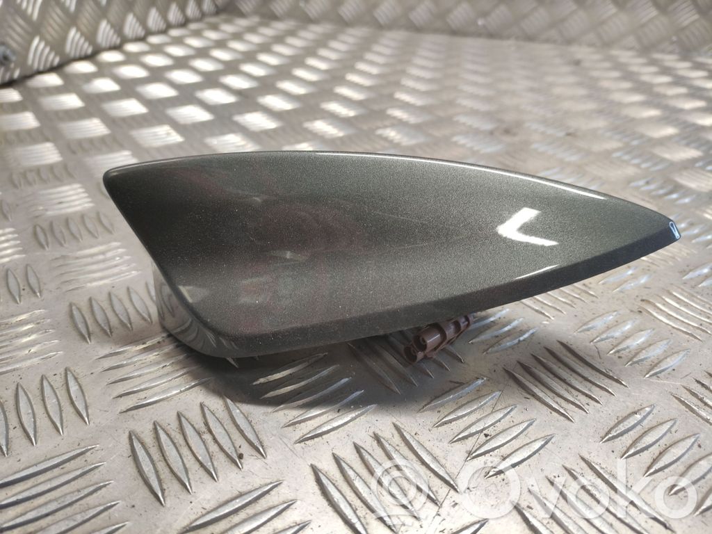 Opel Astra K GPS-pystyantenni 