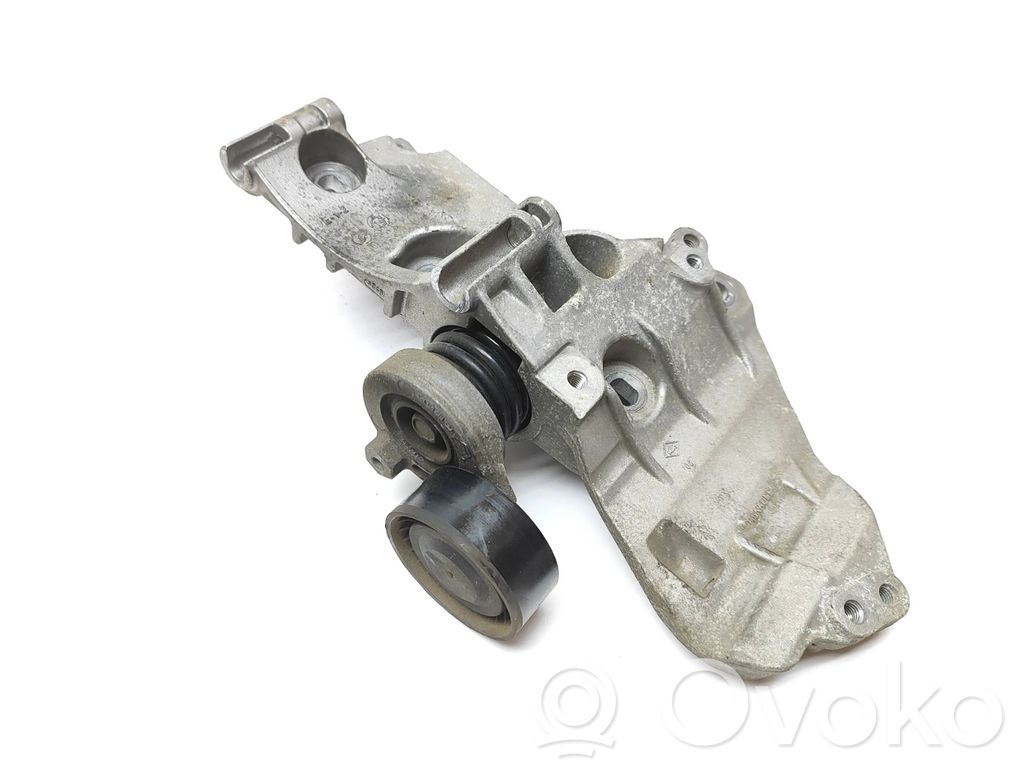Renault Captur Engine mounting bracket 