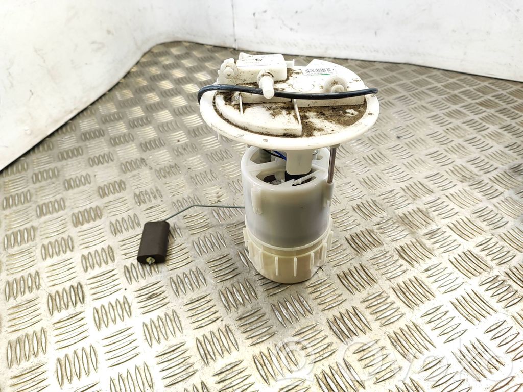 Peugeot 208 I Pompe à carburant 