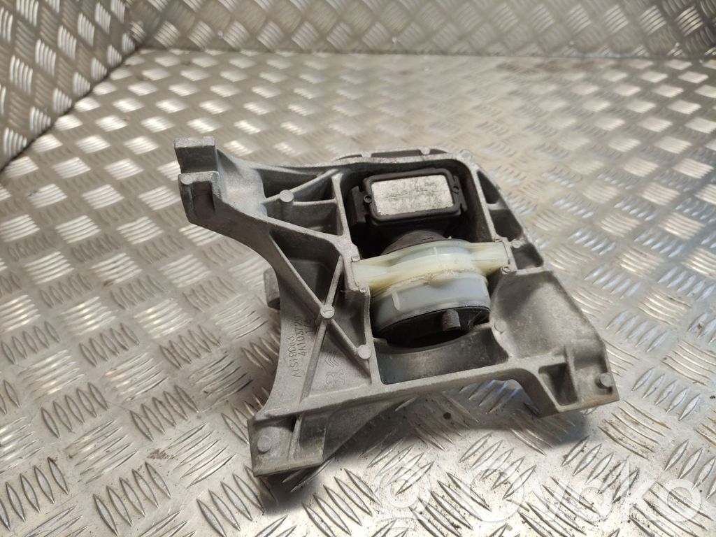 Peugeot 308 Engine mount bracket 