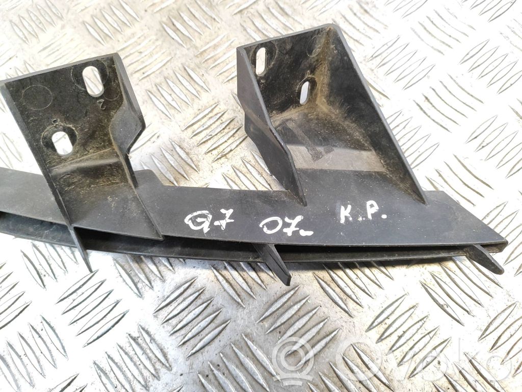 Audi Q7 4L Front bumper mounting bracket 