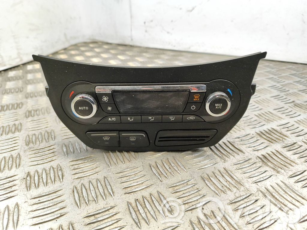 Ford C-MAX II Climate control unit 