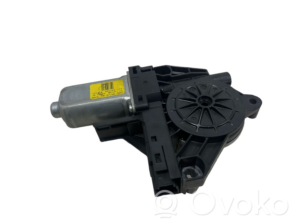 Volvo XC60 Front door window regulator motor 