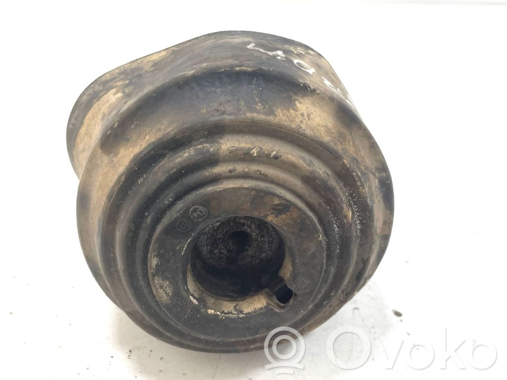 Mercedes-Benz CLS C219 Engine mount bracket 