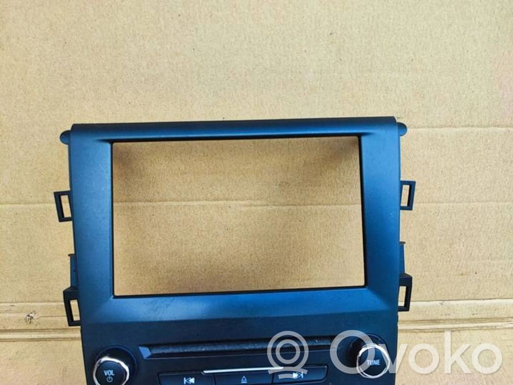 Ford Mondeo MK V Unitate principală radio/CD/DVD/GPS 