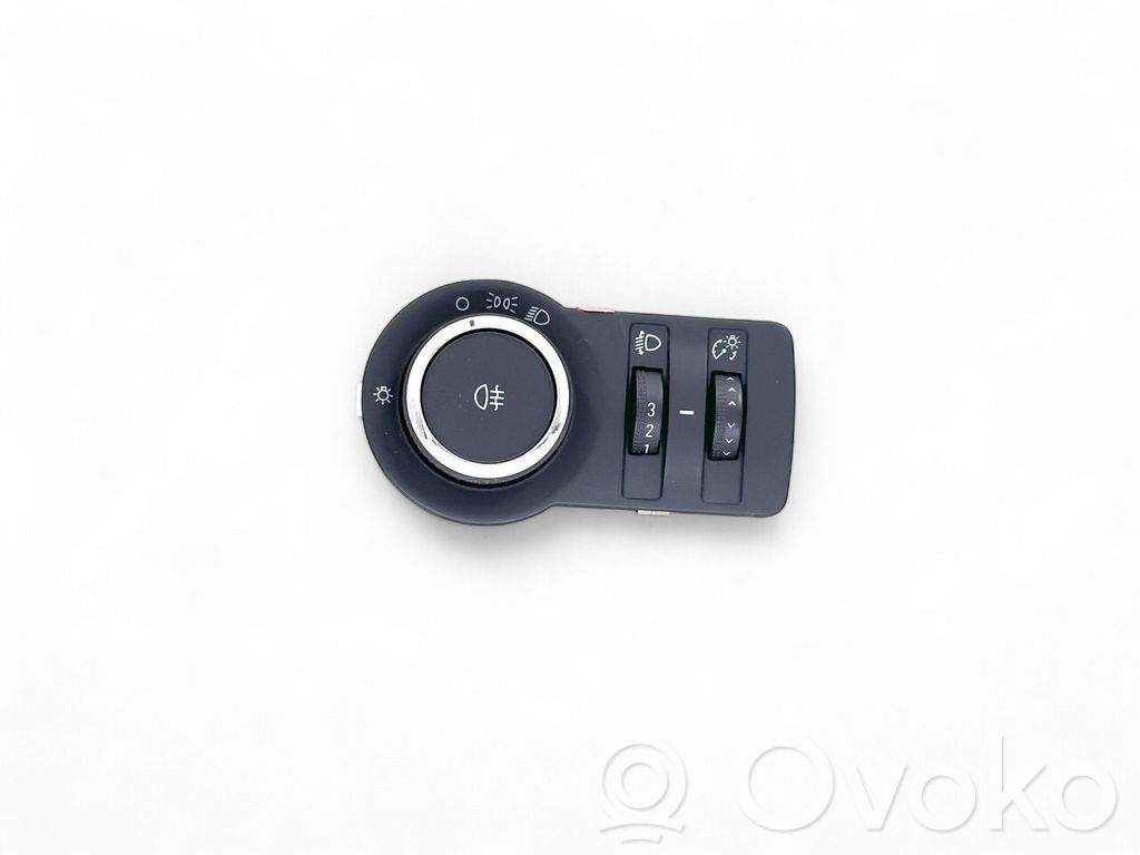 Opel Astra J Light switch 