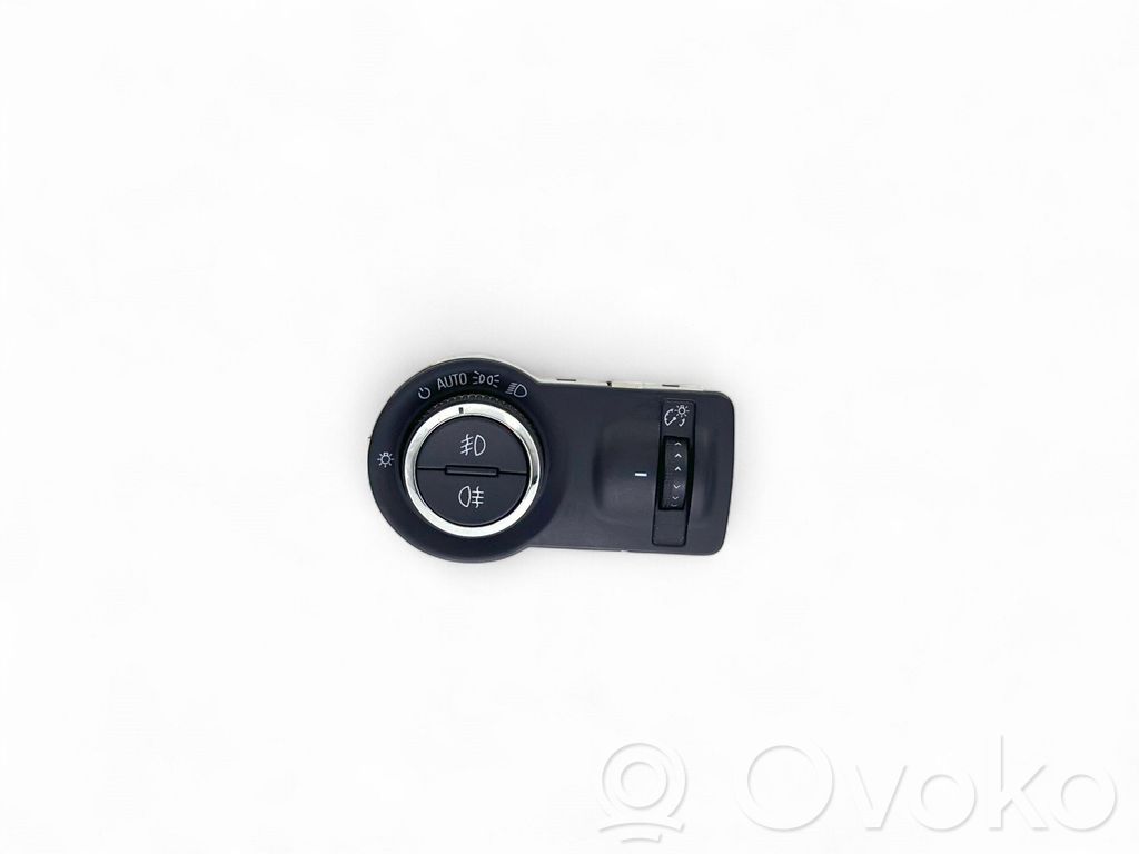 Opel Astra J Light switch 