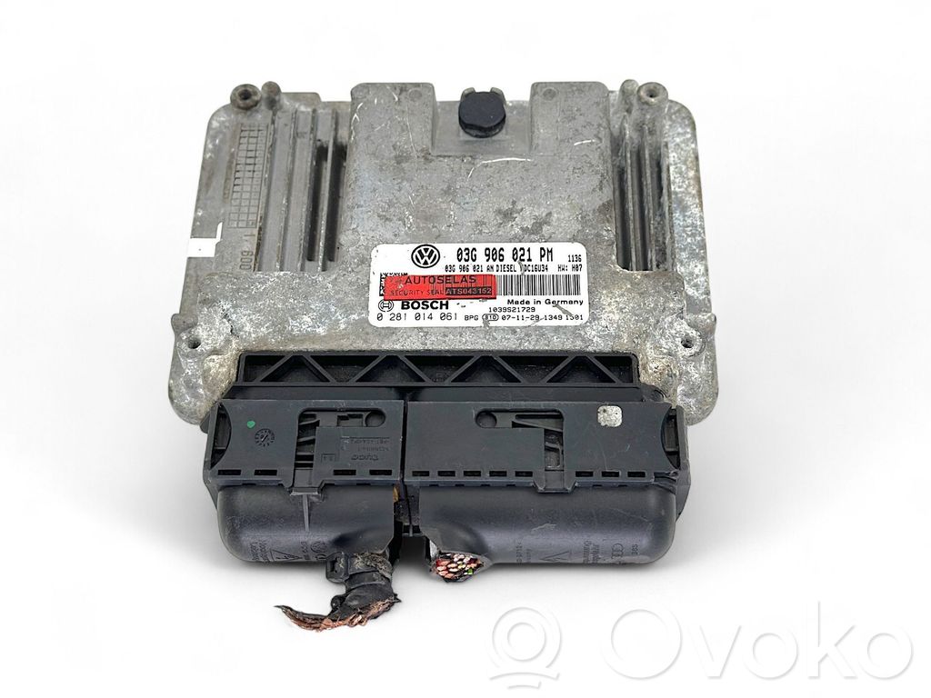 Volkswagen Golf V Engine control unit/module 