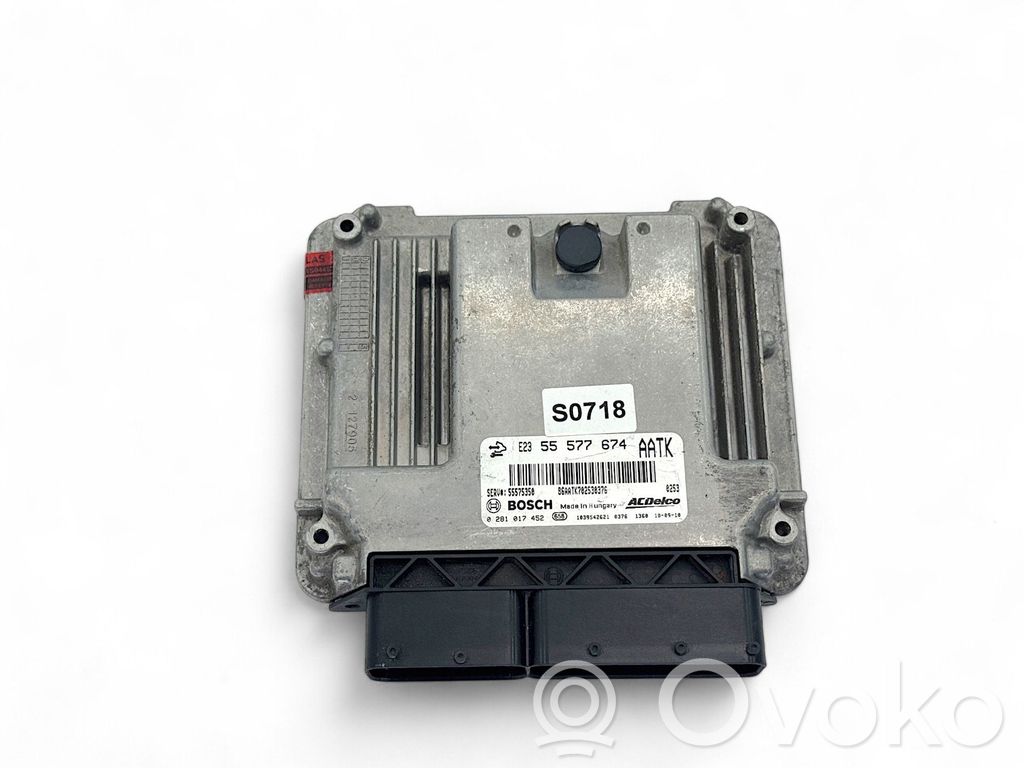 Opel Insignia A Engine control unit/module 