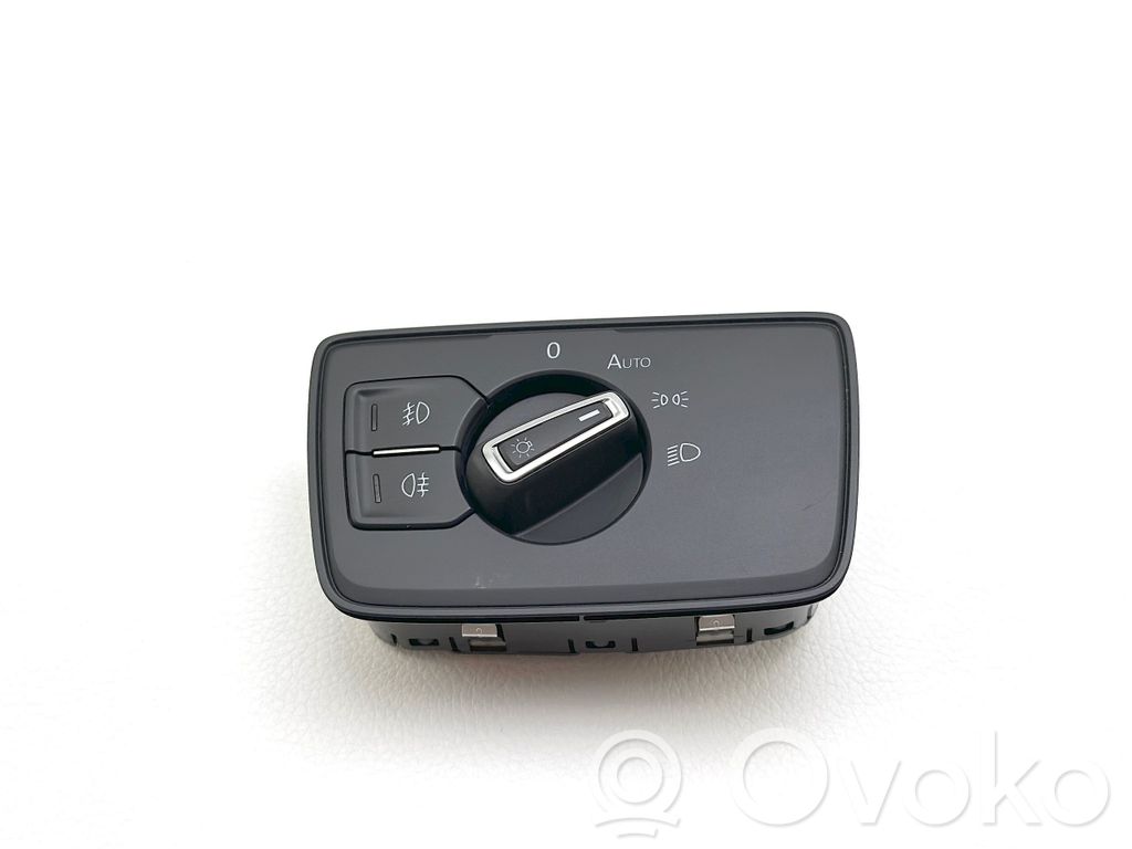 Volkswagen PASSAT B8 Light switch 