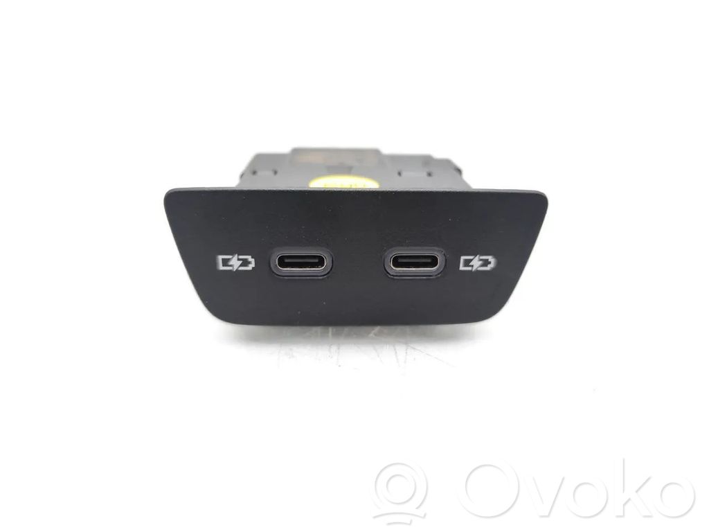 Gniazdo / Złącze USB   2G6035718,35645242