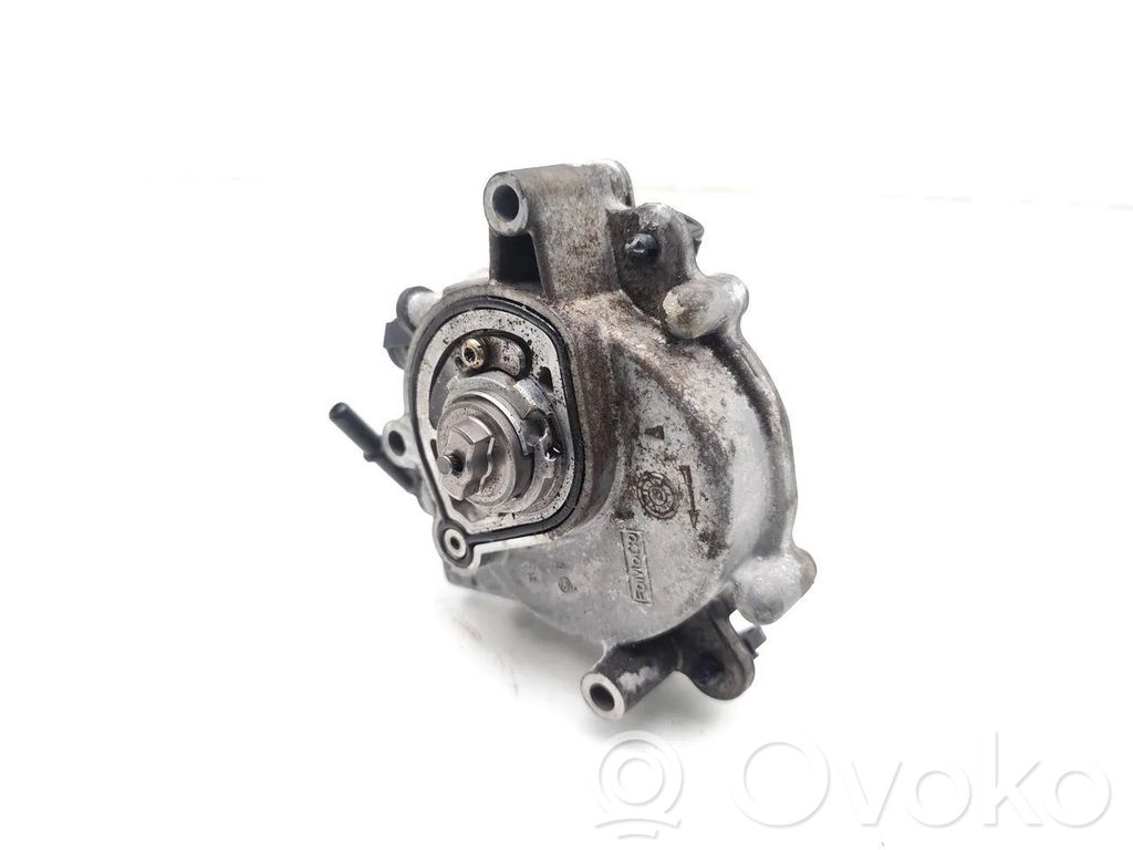 Ford Focus Vacuum pump 