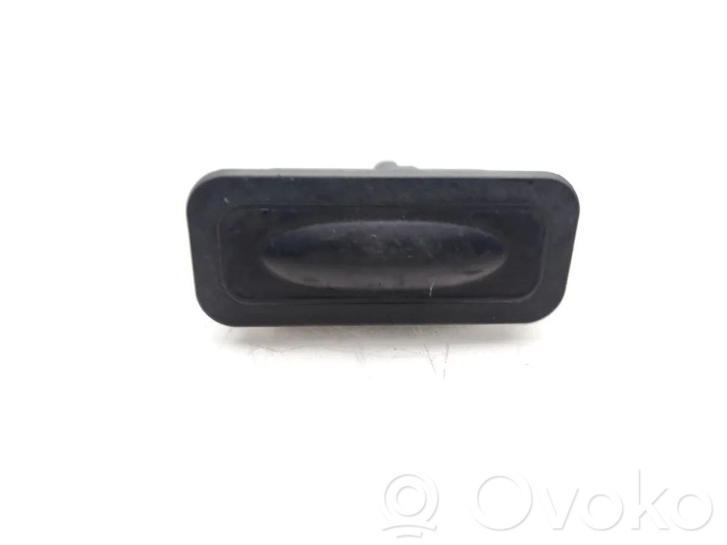 Renault Scenic II -  Grand scenic II Tailgate opening switch 