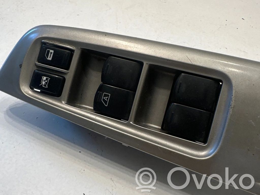 Subaru Forester SH Electric window control switch 