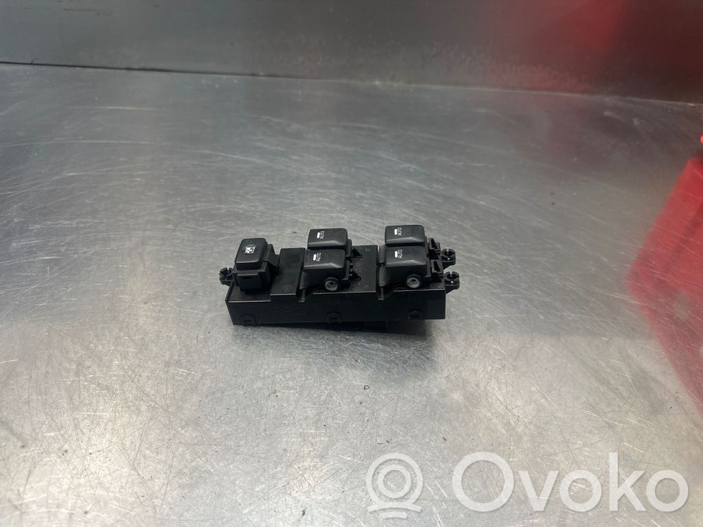 KIA Ceed Interruptor del elevalunas eléctrico 