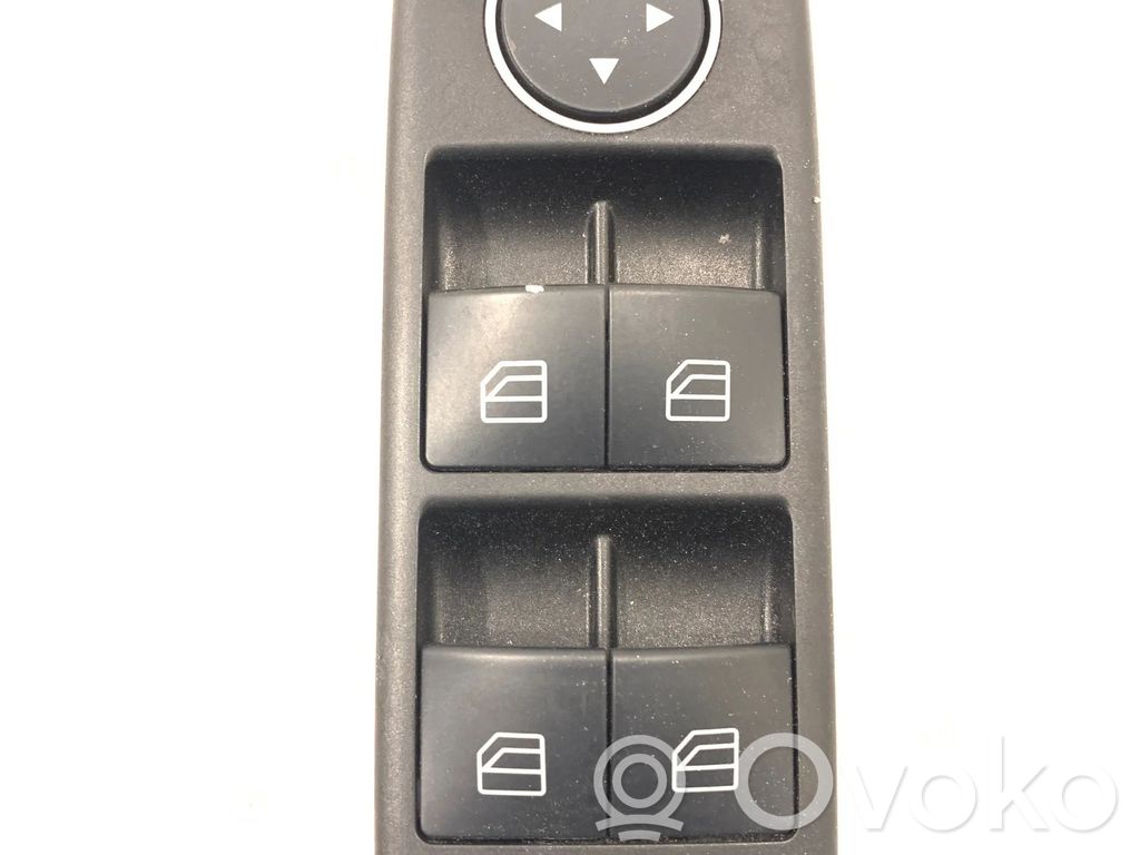 Mercedes-Benz C W204 Electric window control switch 