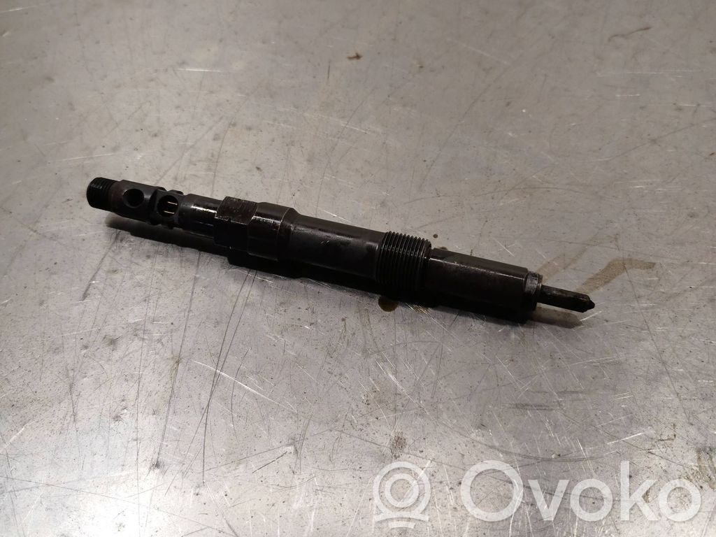Ford Mondeo Mk III Fuel injector 