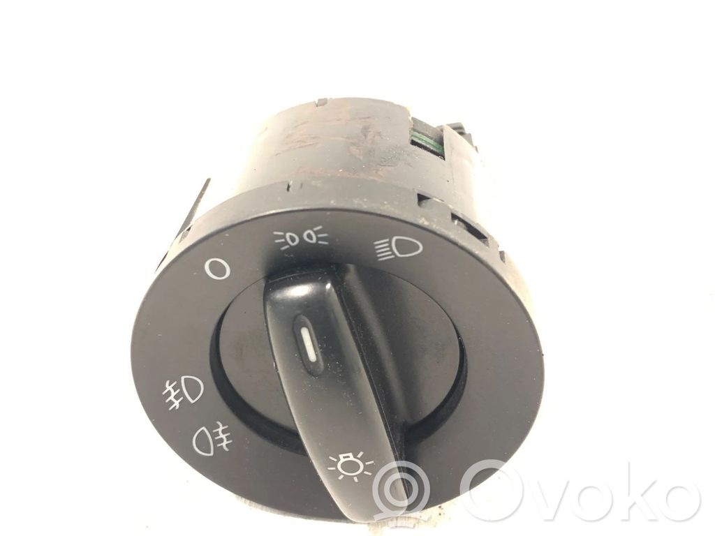 Volkswagen Touran I Light switch 