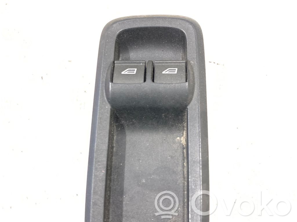 Ford Fiesta Interruttore di controllo dell’alzacristalli elettrico 