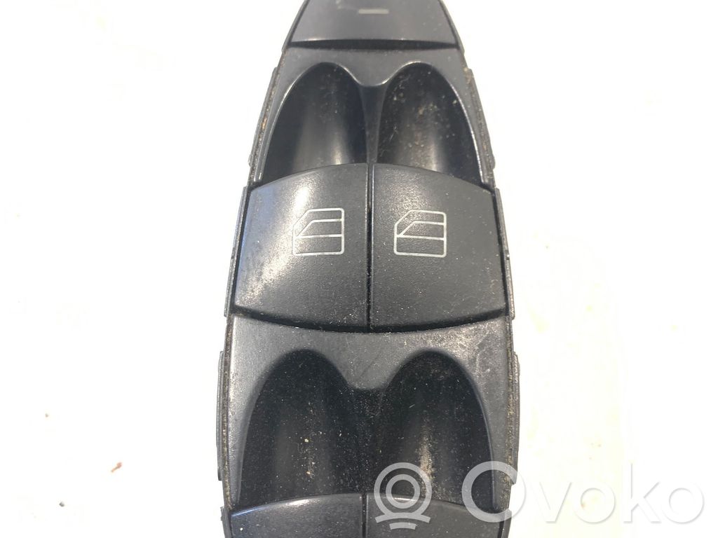 Mercedes-Benz E W211 Electric window control switch 
