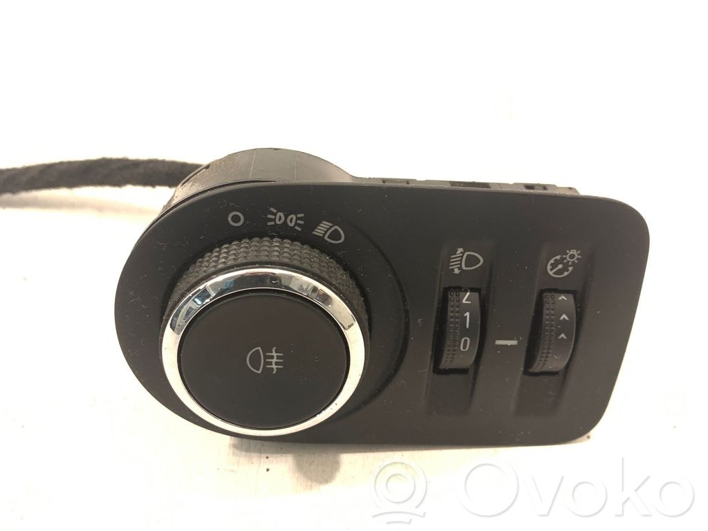 Opel Corsa D Light switch 