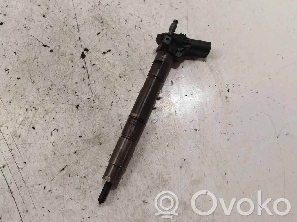 Volkswagen PASSAT B6 Fuel injector 