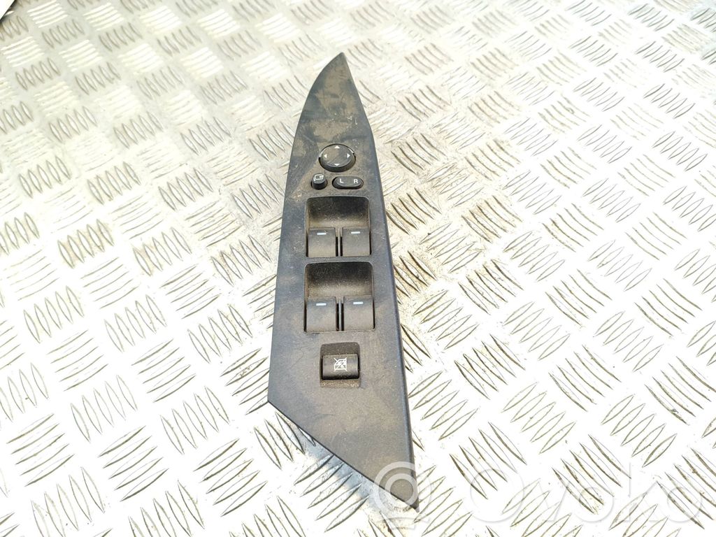 Mazda 3 II Electric window control switch 
