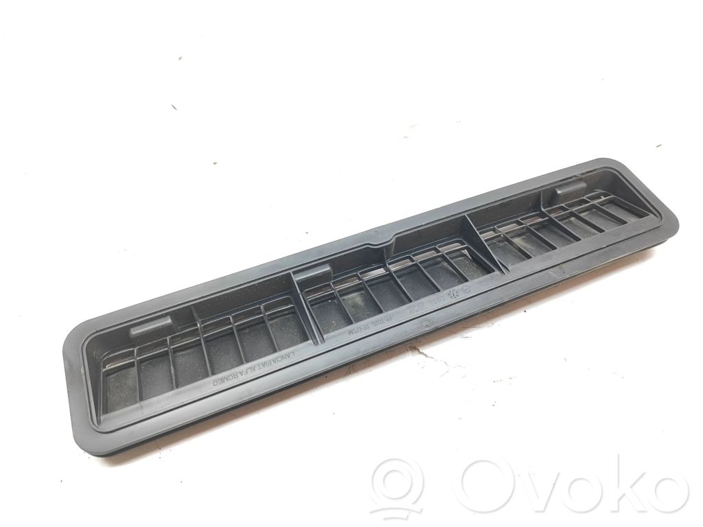 Fiat 500E Quarter panel pressure vent 