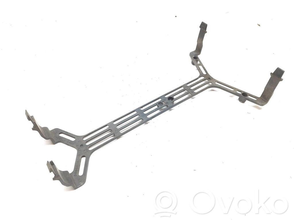 Peugeot 308 Radiator mount bracket 