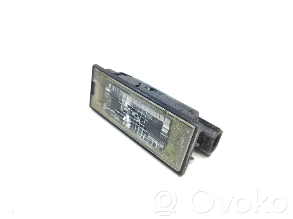 Lampa oświetlenia tylnej tablicy rejestracyjnej   1090084