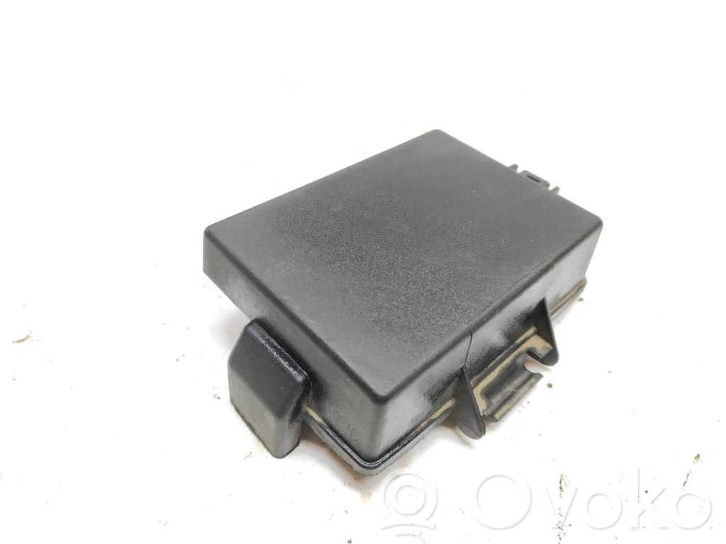 Tapa de caja de fusibles