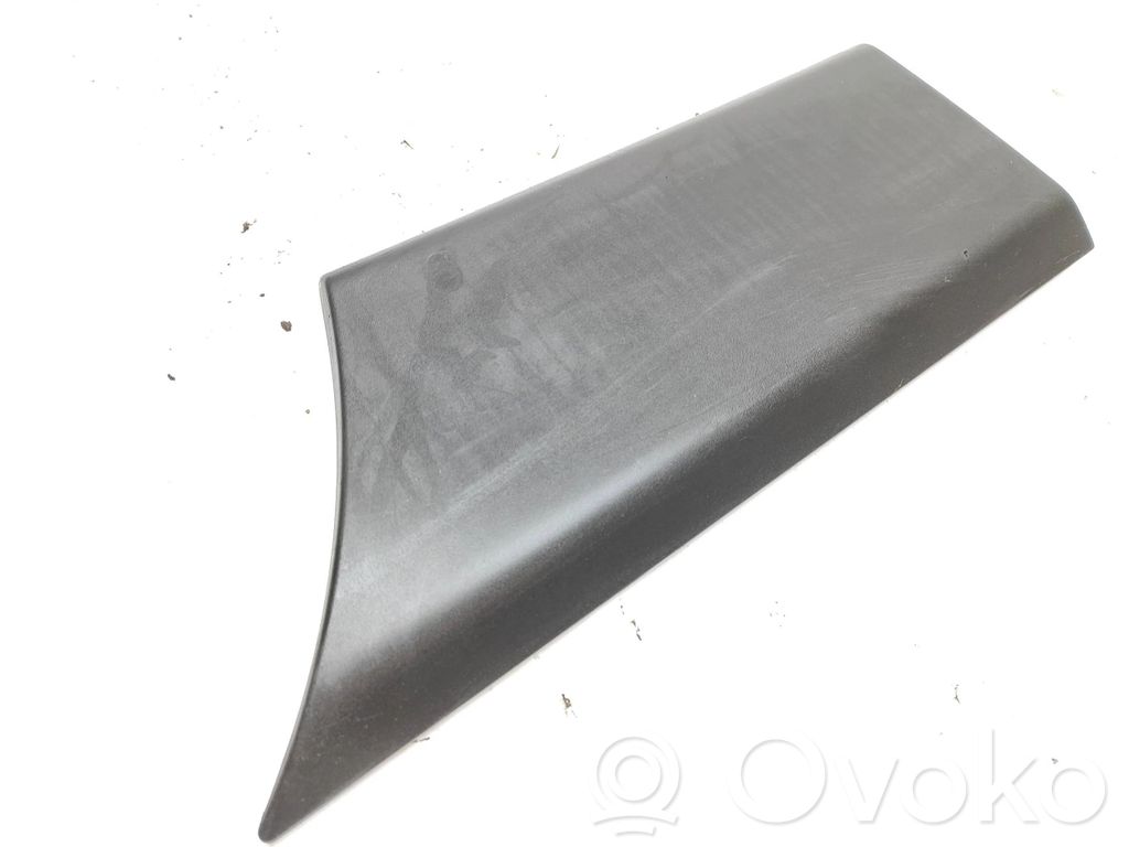 Nissan NV400 Spārna dekoratīvā apdare (moldings) 
