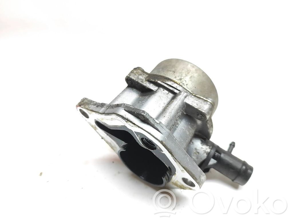 Dacia Duster Vacuum pump 