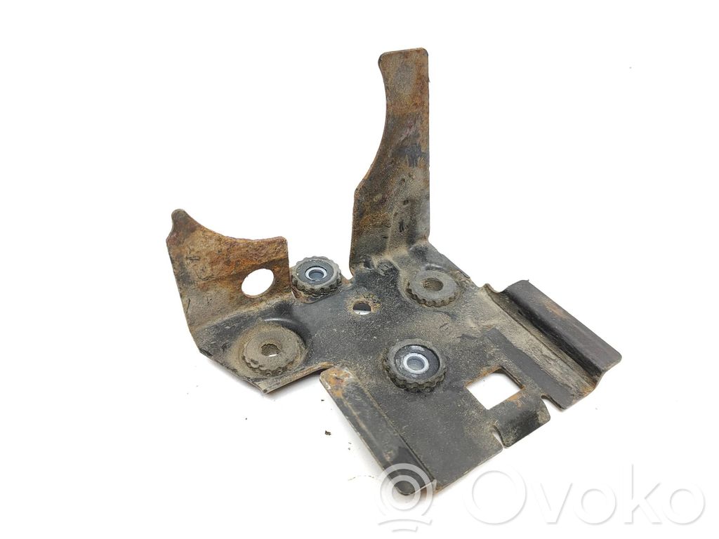 Citroen DS5 ABS pump bracket 
