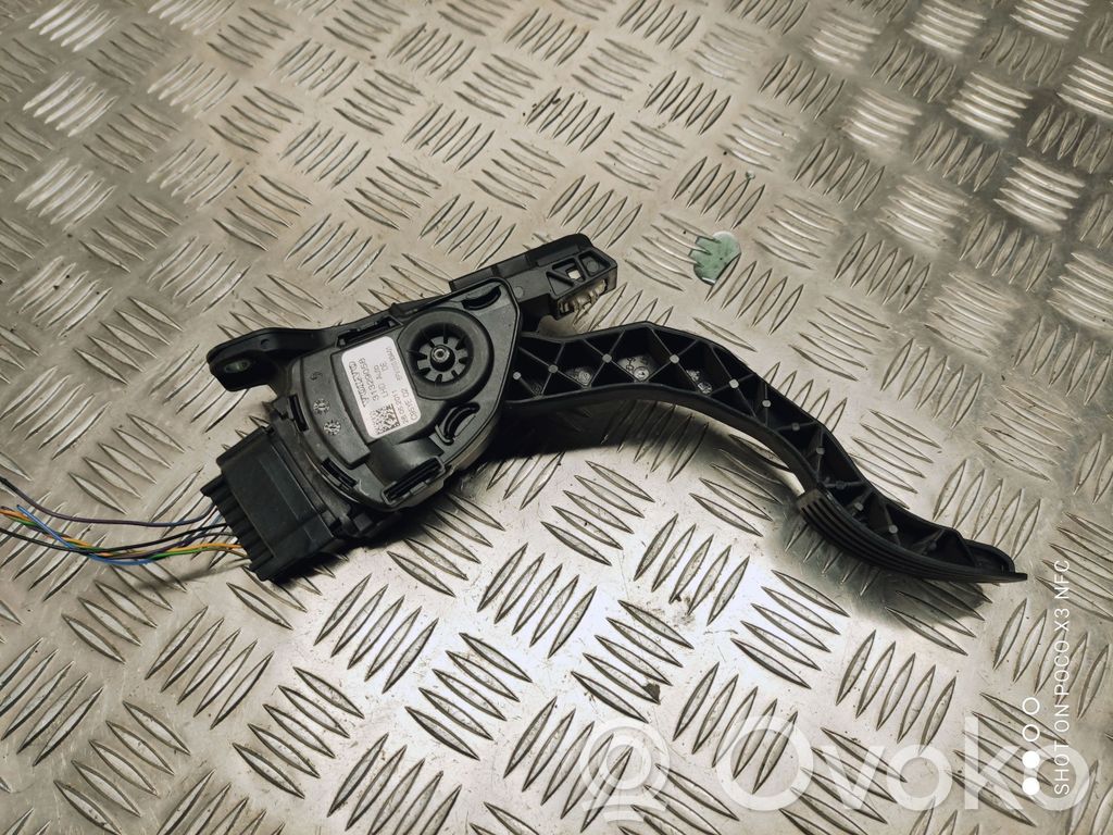 Volvo S80 Accelerator throttle pedal 