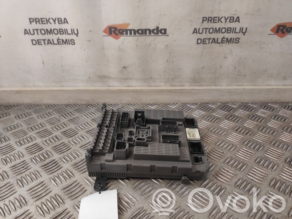 Citroen C5 Fuse module 