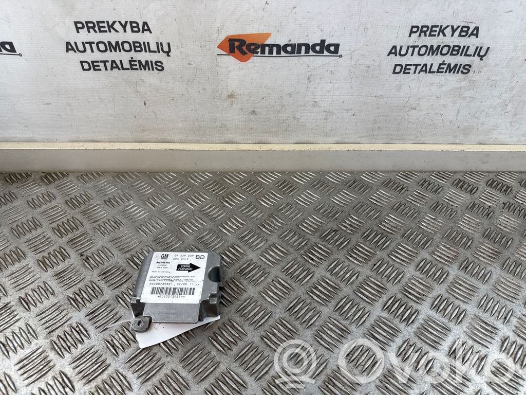 Opel Vectra B Airbag control unit/module 