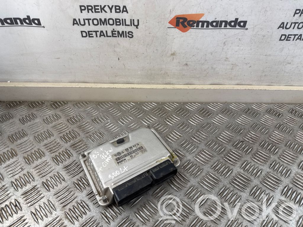 Volkswagen PASSAT B5.5 Engine control unit/module 