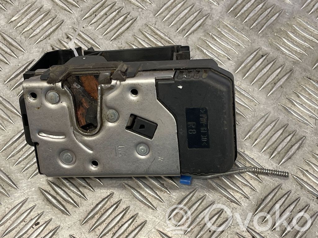 Renault Trafic II (X83) Front door lock 